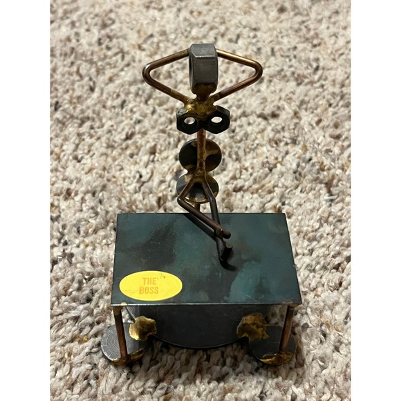 Rock Creek Metal Craft Sculpture: The BOSS Female Woman - Picture 3 of 6